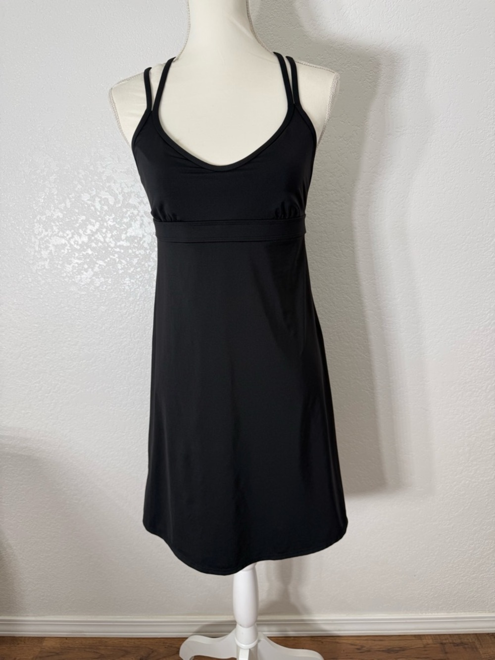 ATHLETA Black Strappy Sports Bra Top knee Length Sundress Stretch size M